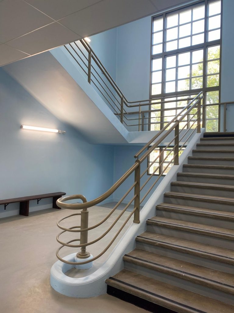 Escalier monumental de l'école Louis Pasteur